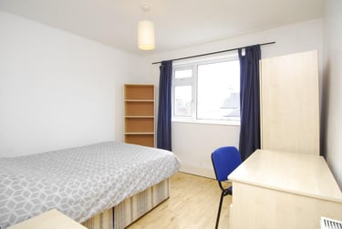 4 bed house, Seymour Avenue, Lipson, Plymouth, PL48RA - Image 2